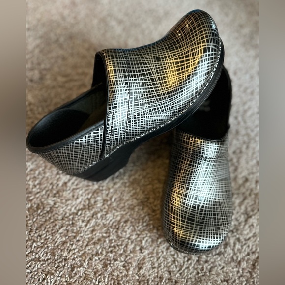 Dansko Shoes - NWOB Dansko Professional Black/Silver Metallic Patent Clog , size 40EU /9.5-10